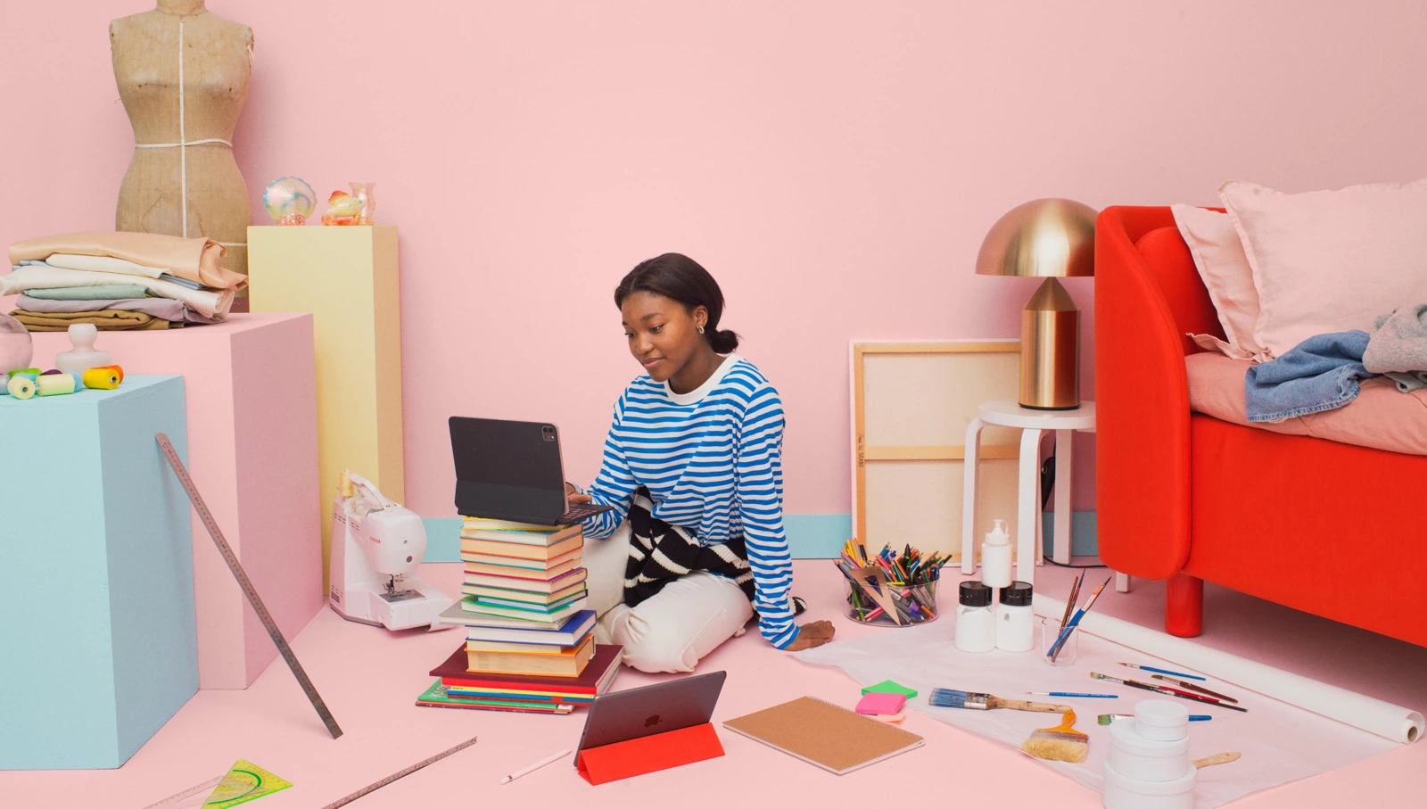Student using Sora Home to learn from home
